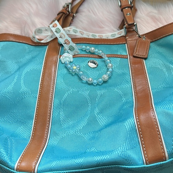 Coach VINTAGE FALL Turquoise and Tan Shoulder Bag - Picture 10 of 10